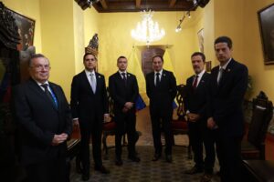 Daniel Noboa se reúne con el vicepresidente electo de Colombia, José Manuel Restrepo, en Lima